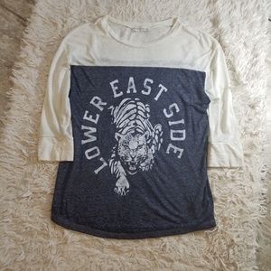 Abercrombie & Fitch / Graphic Burn out Tee Sz Sml